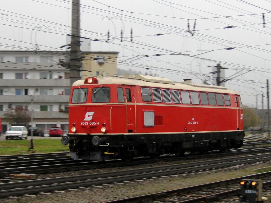 2034 005-4 als Lokzug - 2013-11-16 Bhf Attnang Puchheim