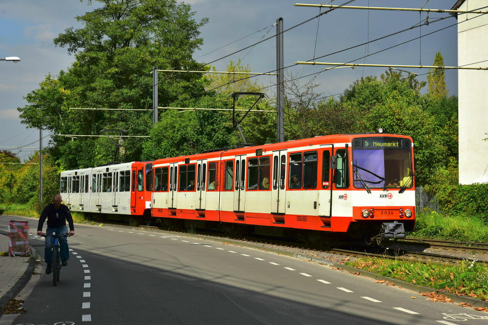 2035 auf der Rochusstraße am 26.09.2017.