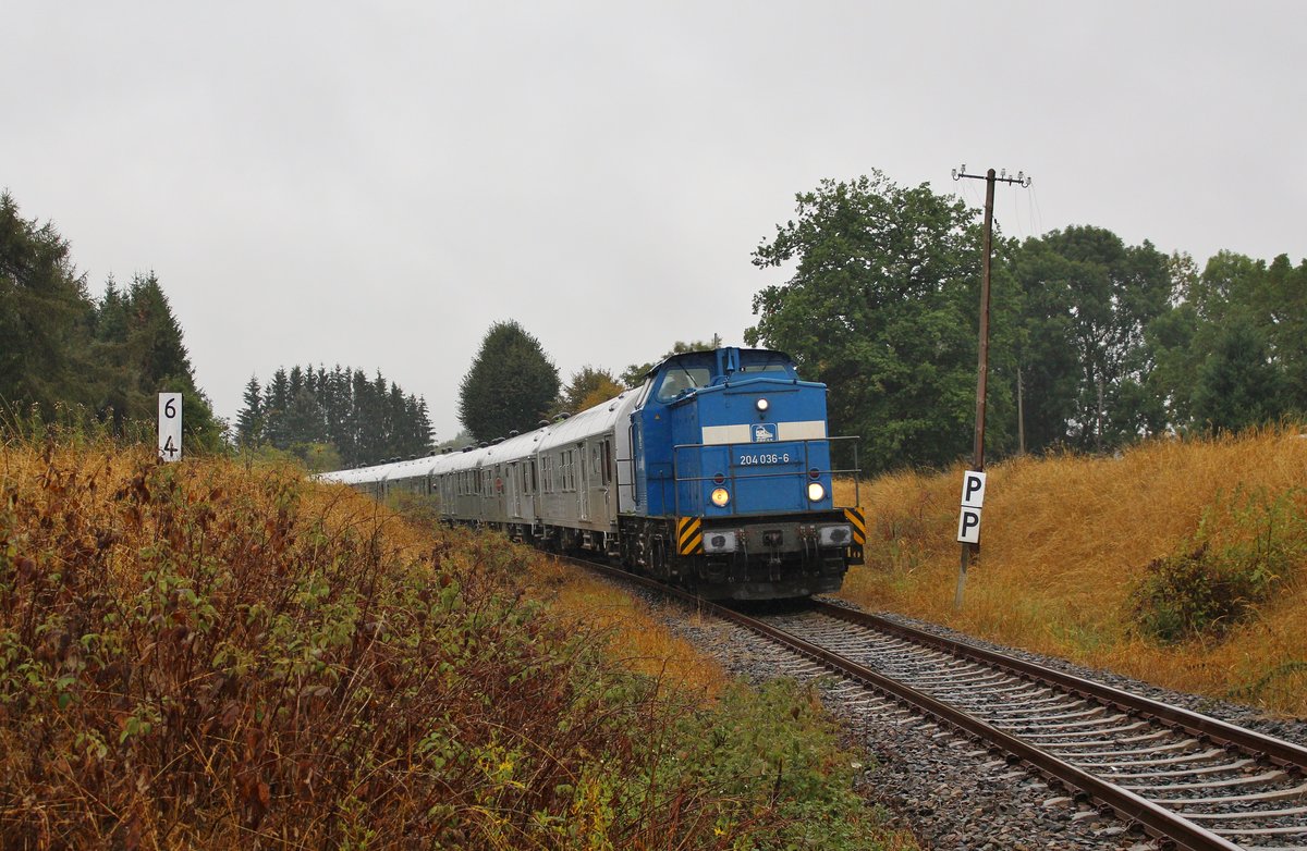 204 036-6 (202 586-4)der PRESS fuhr am 02.09.18 den Revolution Train von Schleiz nach Erfurt. Hier zu sehen in Langenbuch.