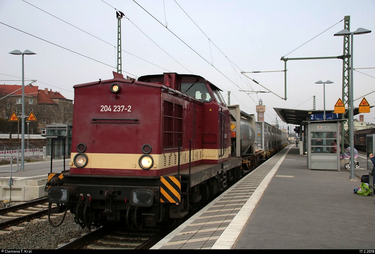 204 237-2 (DR V 100) der MTEG als Gz durchfährt den Bahnhof Merseburg auf Gleis 2 Richtung Großkorbetha. [17.2.2018 | 12:40 Uhr]