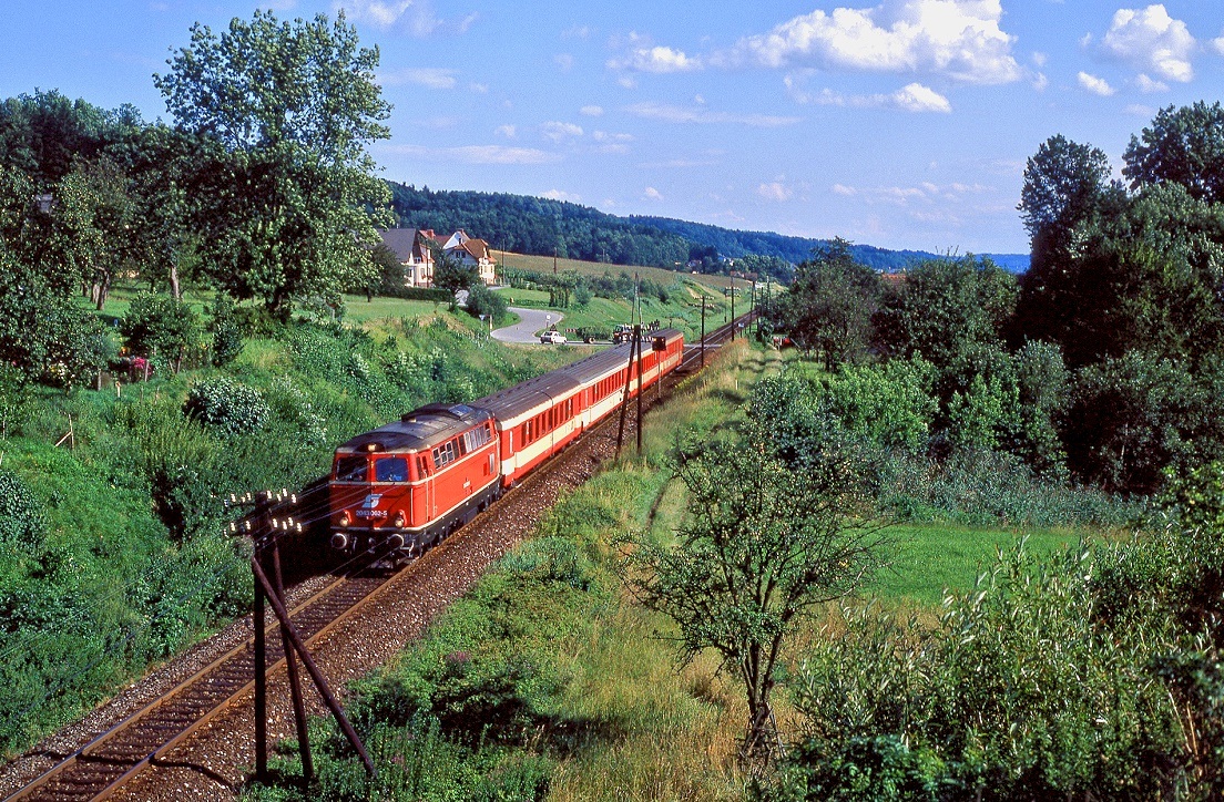 2043 062 mit N 4711 bei Takern I, 02.08.1989.