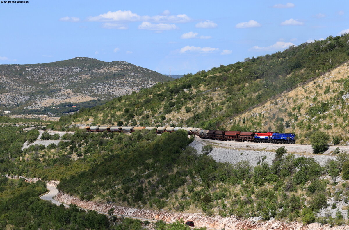2062 026 und 2062 113 mit dem Tv 60341 (Ogulin - Split) bei Prgomet 31.8.21