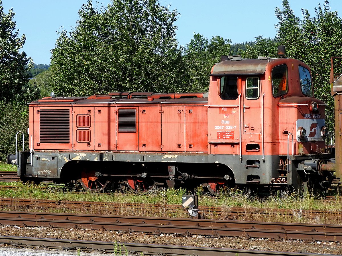 2067 028-7, hofft am Bhf. Timelkam demnächst schon wieder auf rege Arbeitstätigkeit; 200918