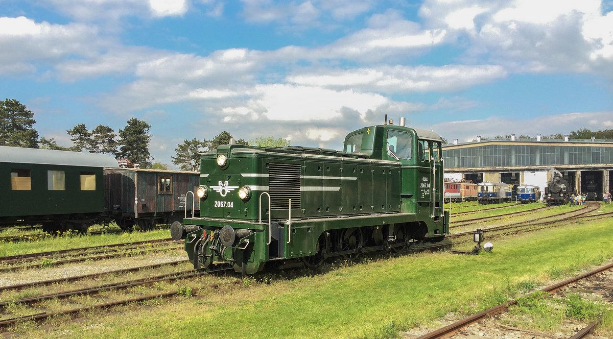 2067.04 der ÖSEK, ex. ÖBB im Heizhaus Straßhof am 27.April.2014