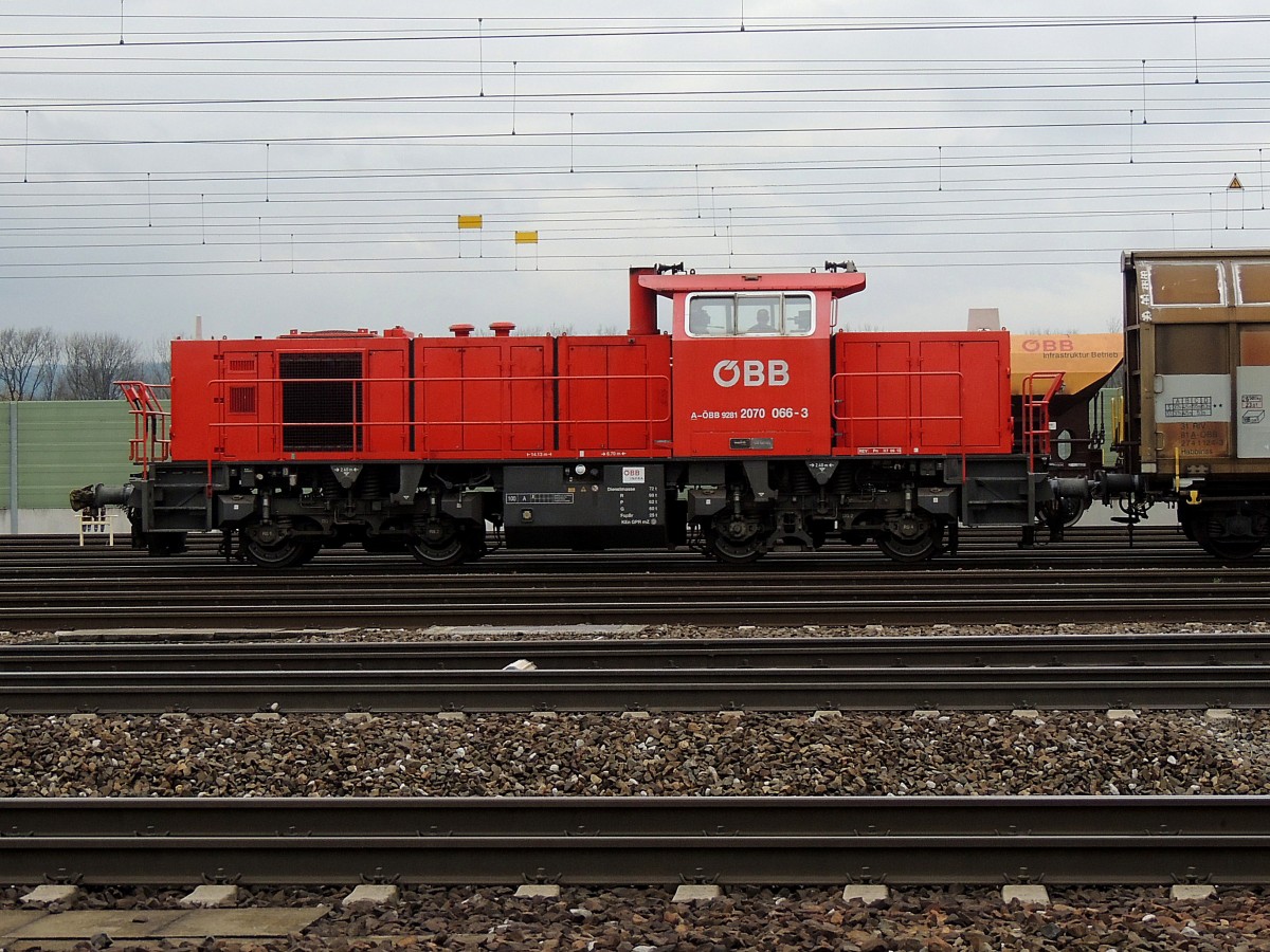 2070 066-3 bei Verschubarbeiten im Bahnhof Kemmelbach-Ybbs; 131111