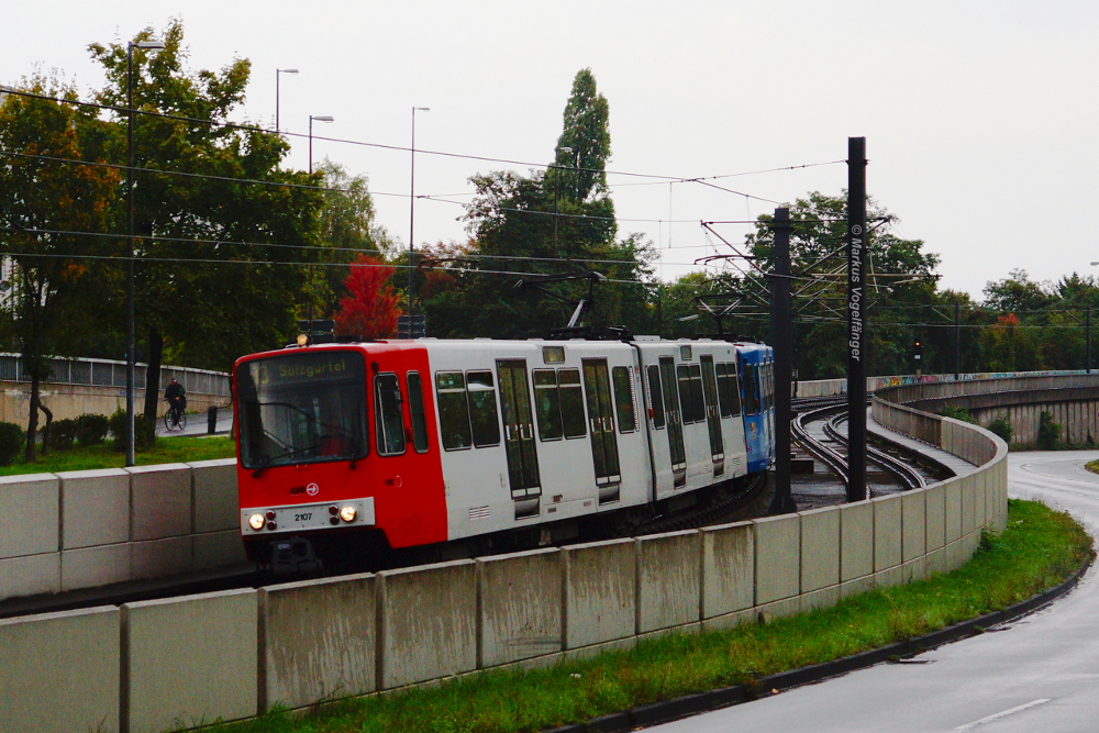 2107 auf dem Parkgrtel am 09.10.2013.