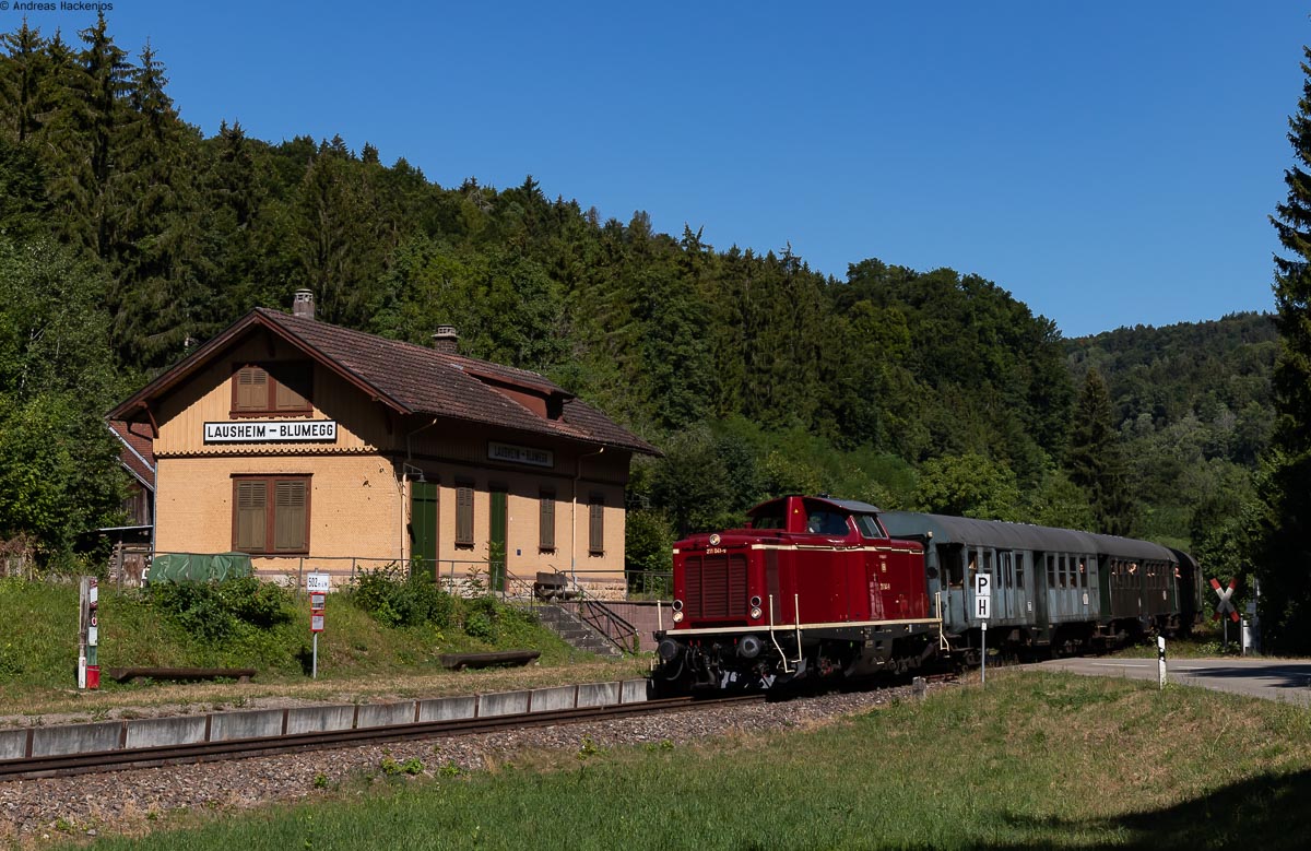 211 041-9 mit dem WTB 31 (Blumberg-Zollhaus - Weizen) in Lausheim 11.8.22