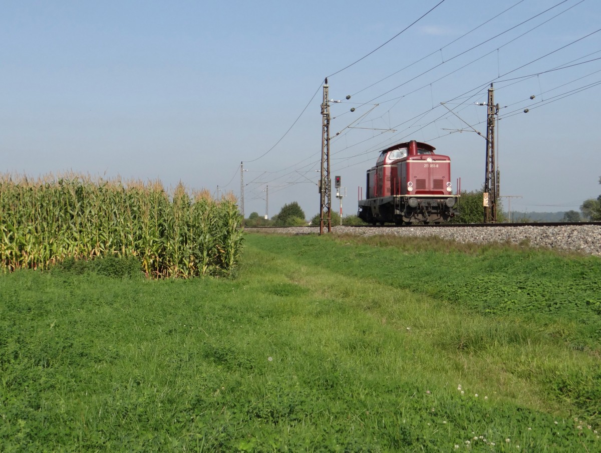 211 051-8 zu sehen am 16.09.14 in Neu-Ulm.