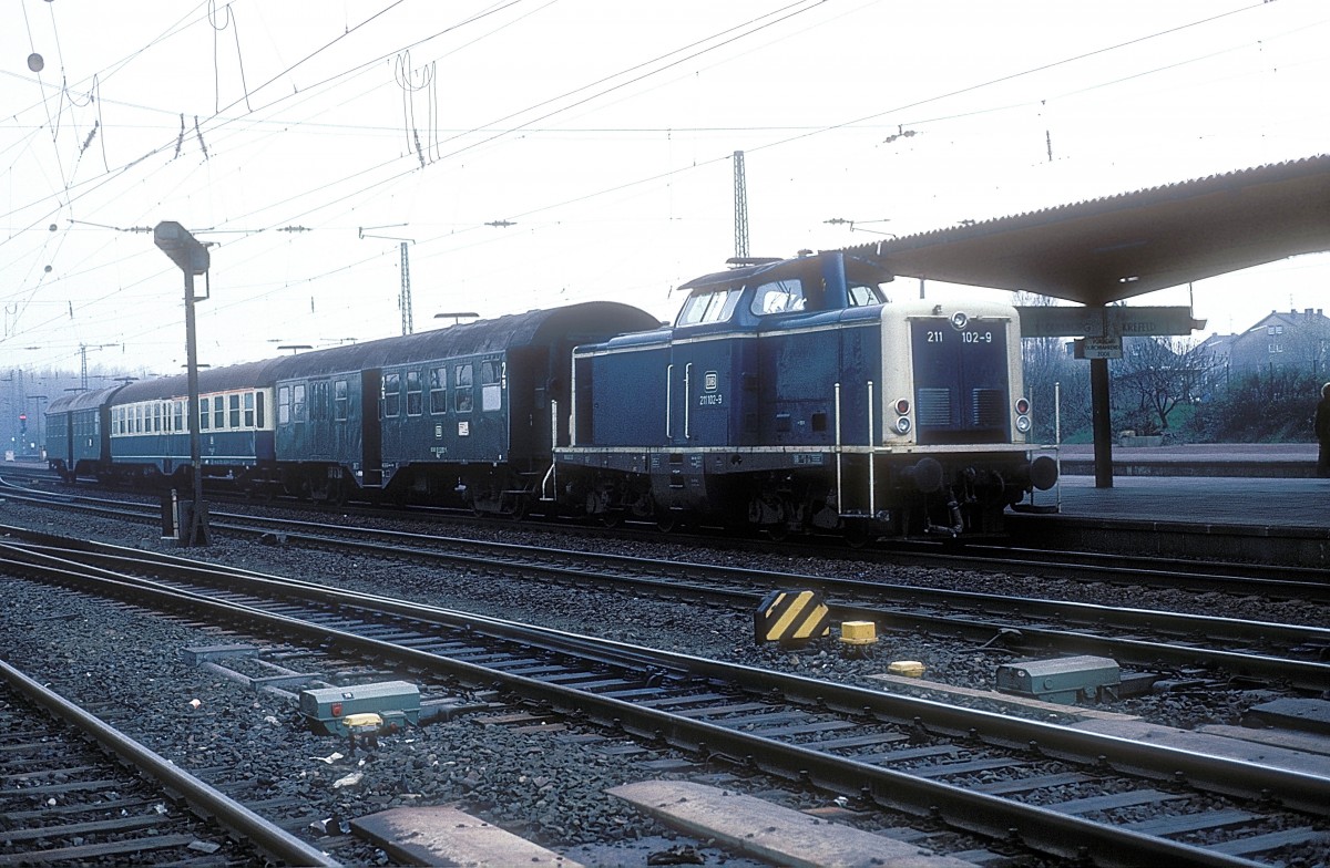  211 102  Rheinhausen  25.04.86