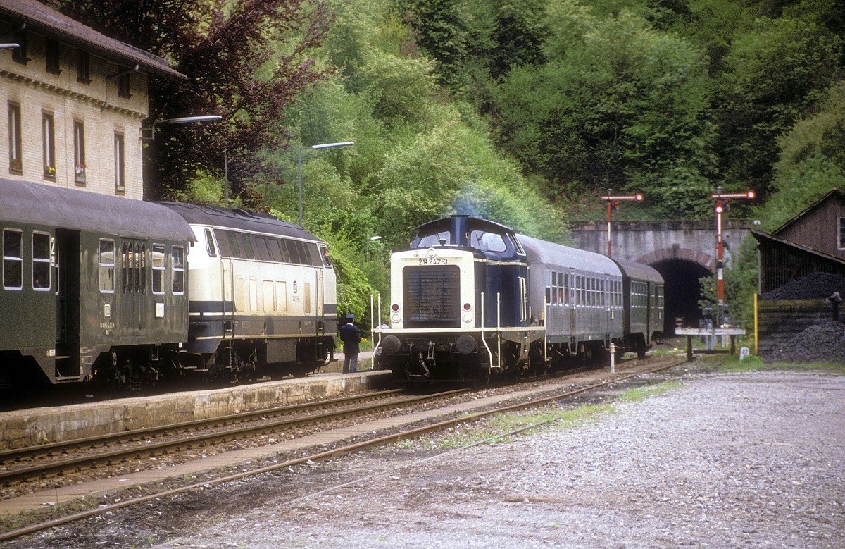 211 242 + 215 011  Wildberg  15.05.87