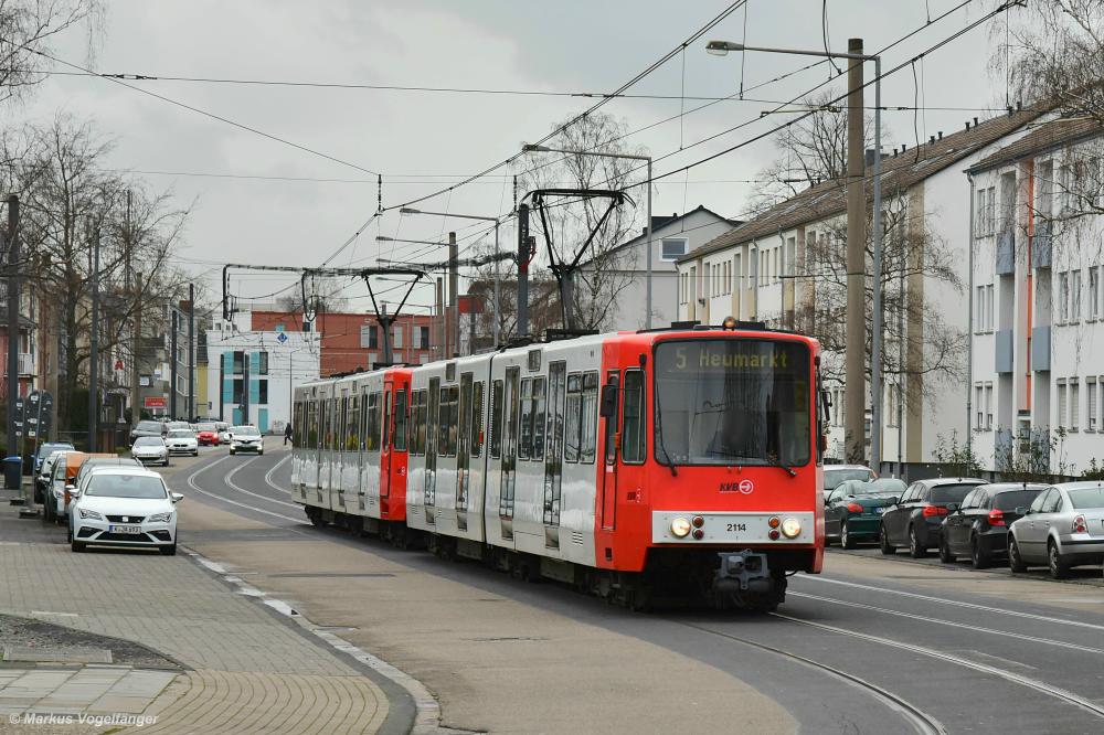 2114 und 2031 auf der Margaretastraße am 04.02.2020