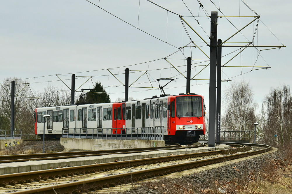 2119 auf der Brückenrampe in Ossendorf am 10.03.2018.