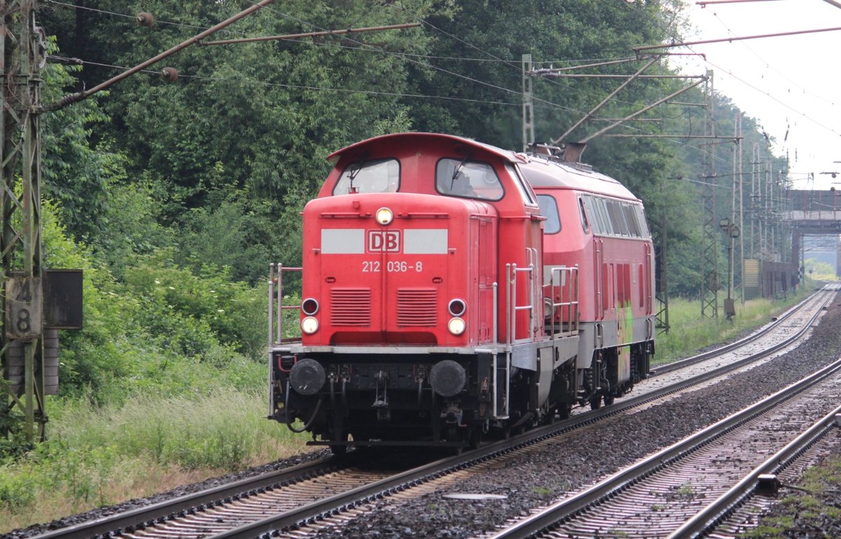 212 036-8 und 218 272-3 am 16.06.19 in Dedensen/Gümmer. 