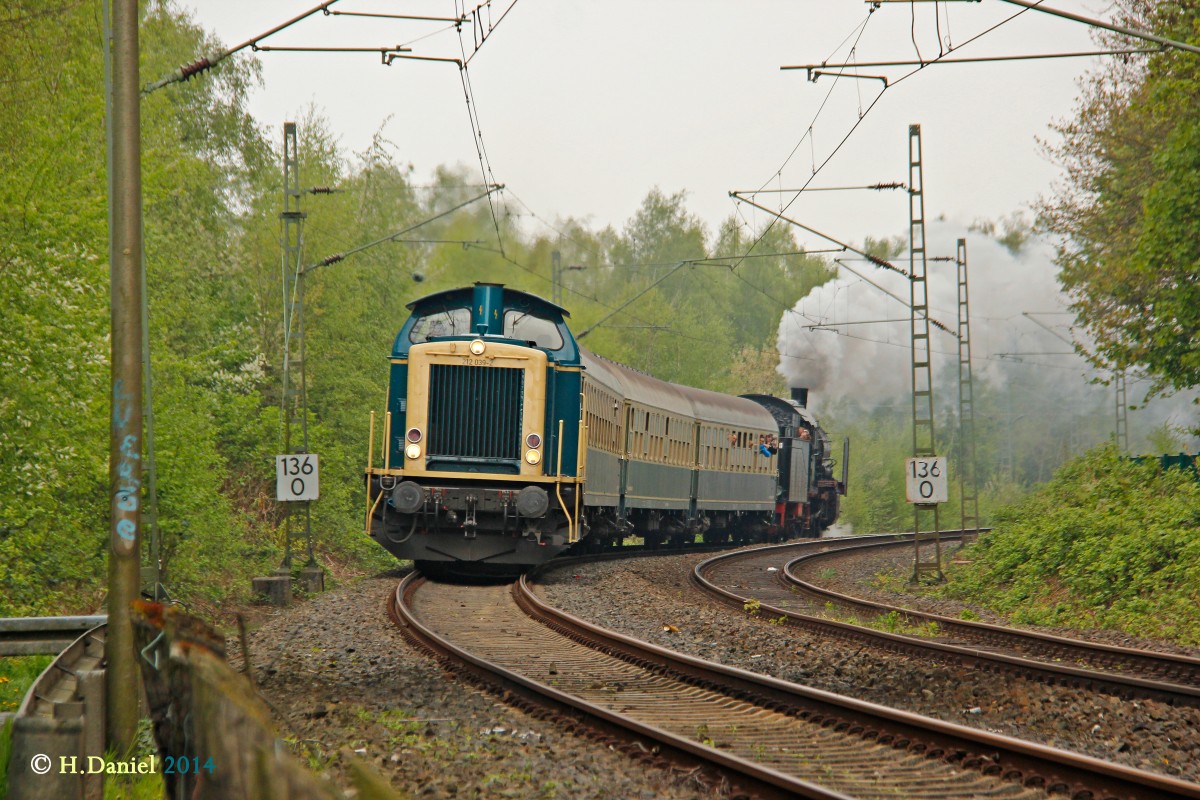 212 039-2 Railflex und am Schluss des Zuges 38 2267 (P8) am 13.04.2014 in Essen Steele Ost.