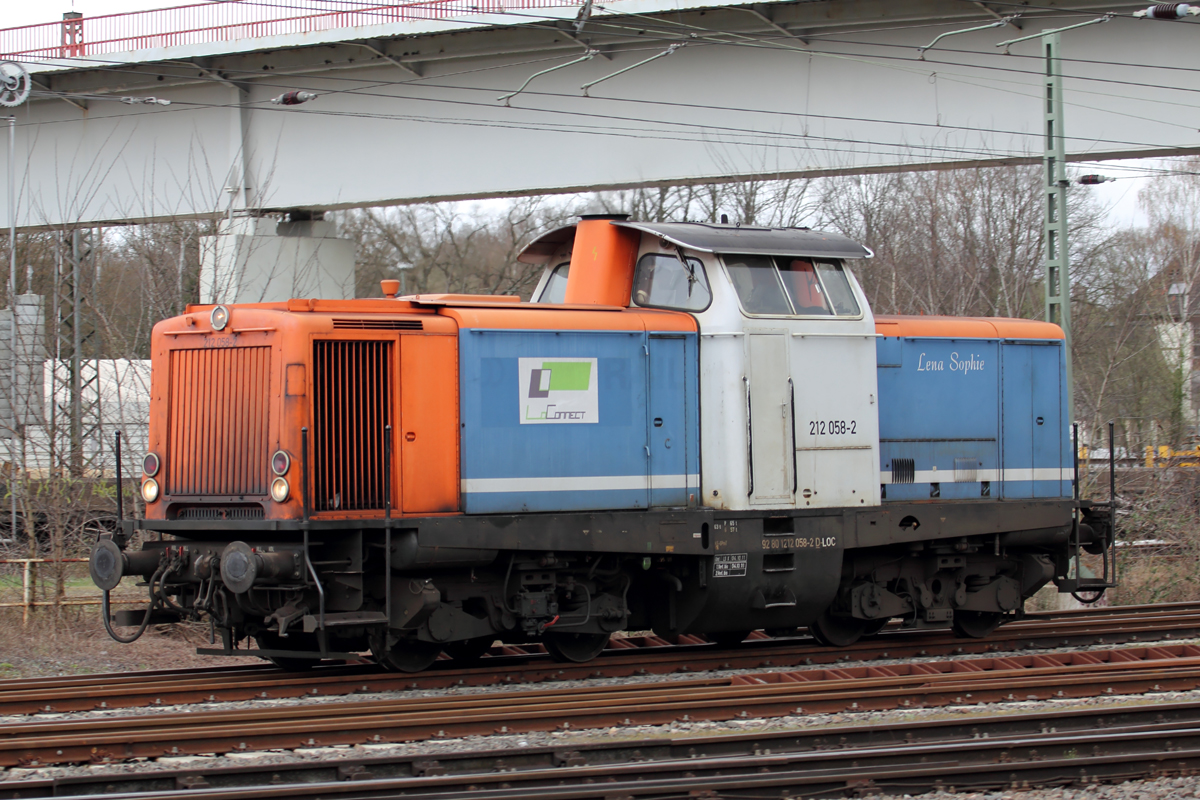 212 058-2 von LoConnect in Duisburg-Entenfang 5.4.2018