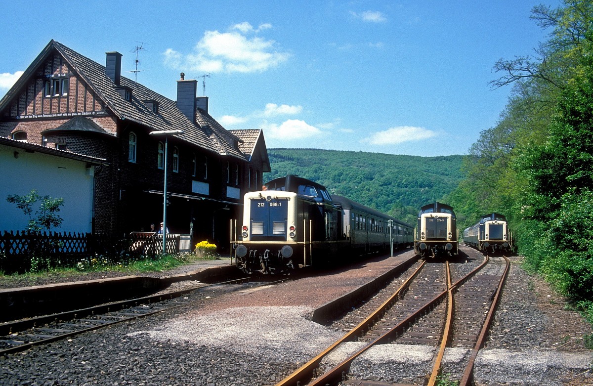  212 068 + 212 074 + 212 323  Heimbach  15.05.89
