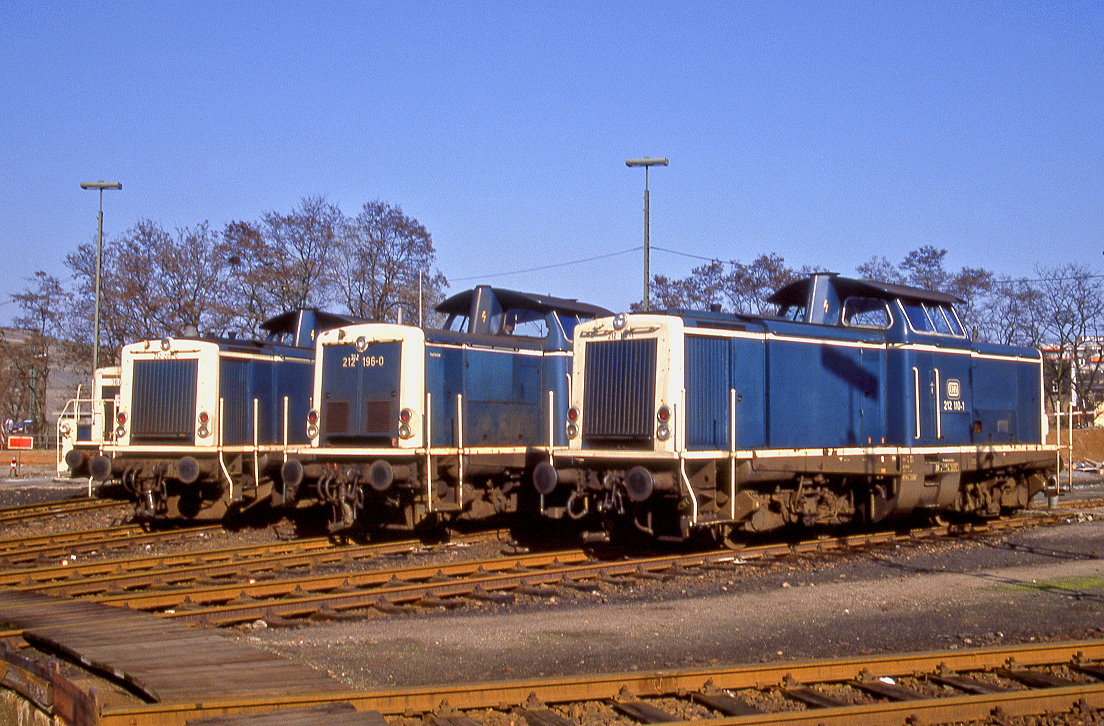 212 110, 212 196, 212 200, Bingerbrück, 26.03.1989.
