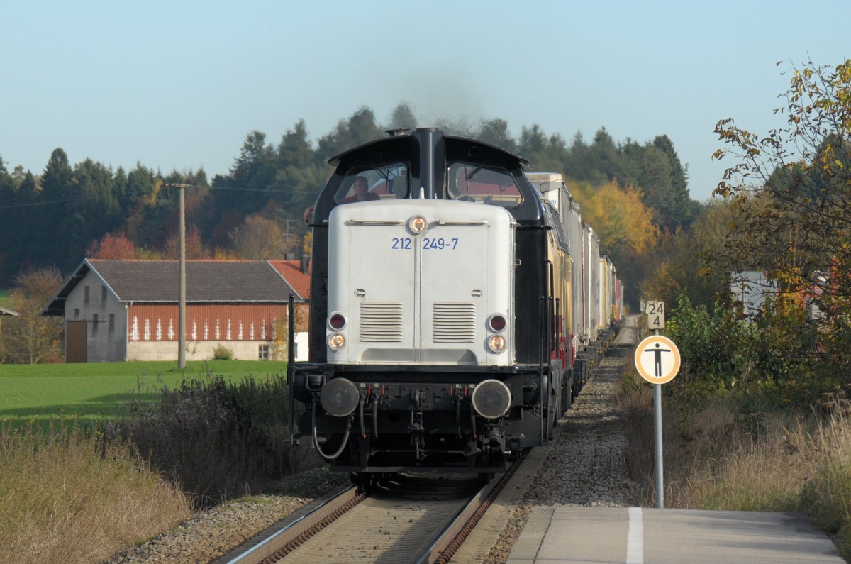 212 249 & 217 002 am 26.10.13 mit dem umgeleiteten Ekol bei Kirchweidach