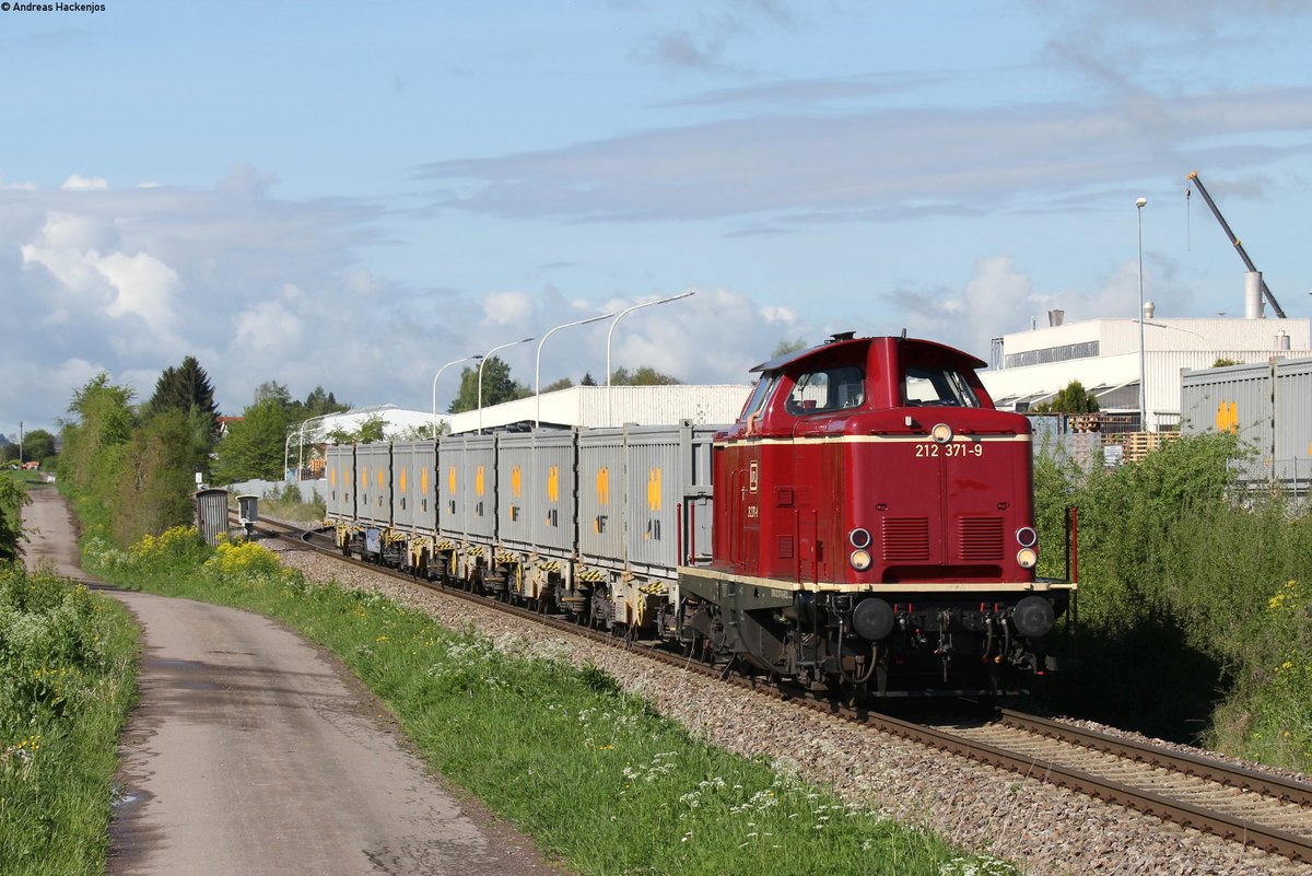 212 371-9 mit einem Aushubzug bei Lauffen 15.5.17