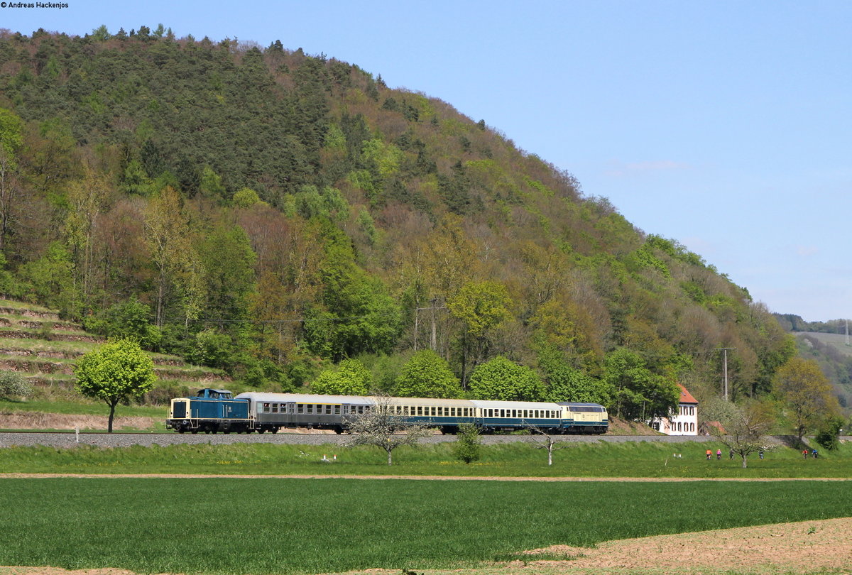 212 372-7 und 218 460-4 mit der RB 23474 (Wertheim-Amorbach) bei Collenbberg 30.4.17