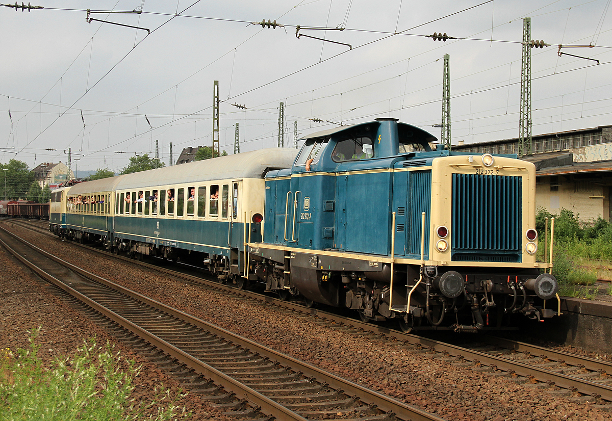 212 372 mit einem Pendelzug zum Hbf in Koblenz Lützel am 17.06.2017