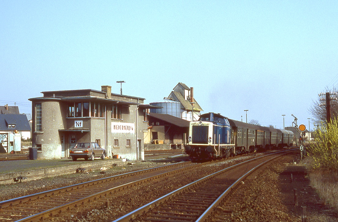 212 374, Niedermendig, N7266, 11.03.1989.