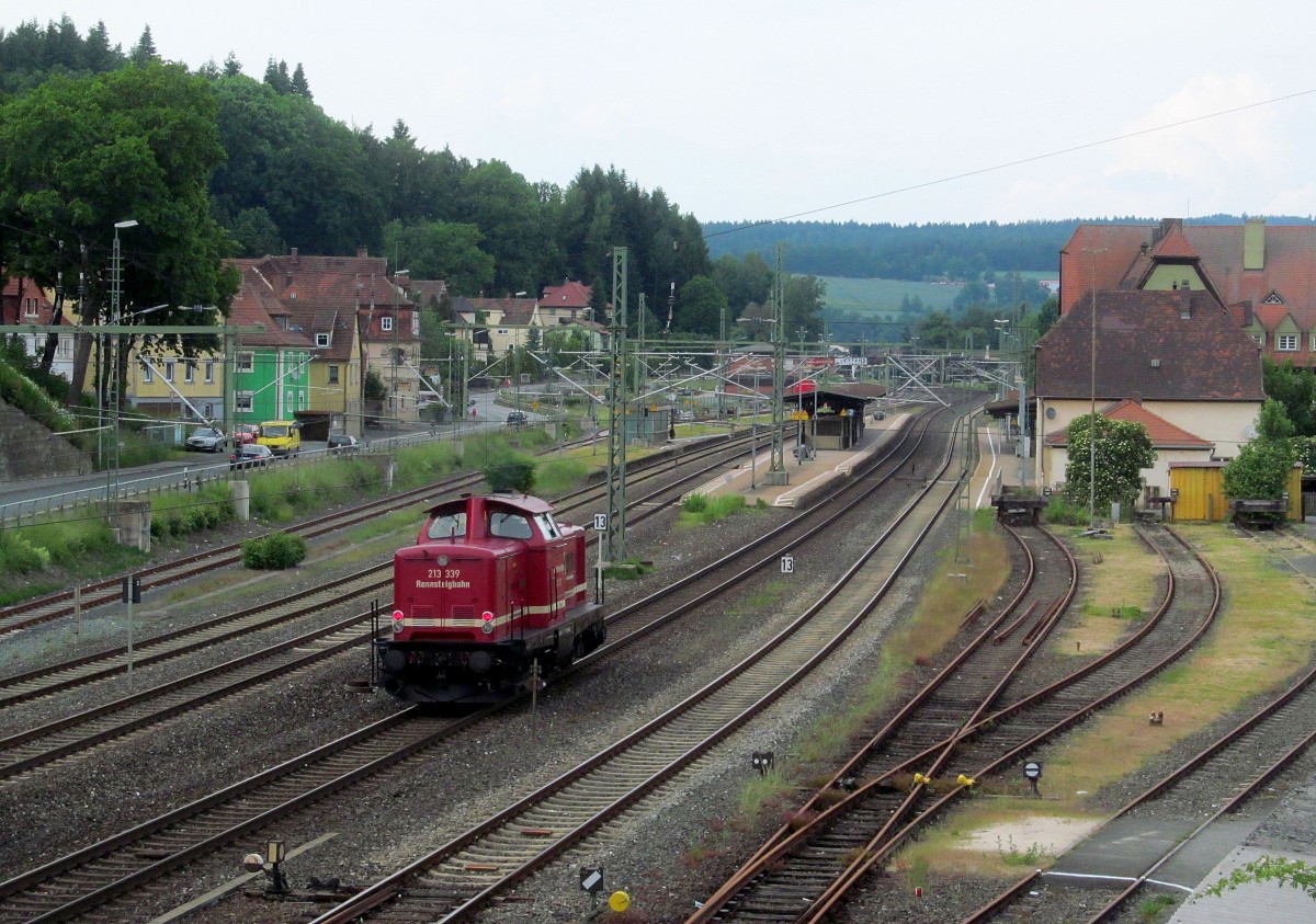 213 339 der Rennsteigbahn durchfährt am 04. Juni 2014 solo Kronach in Richtung Saalfeld.