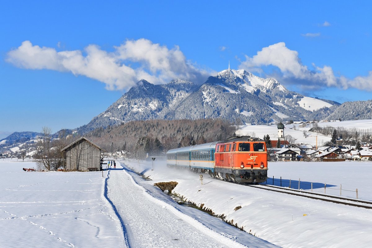 2143 021 mit einem ALX am 13.02.2018 bei Altstädten.