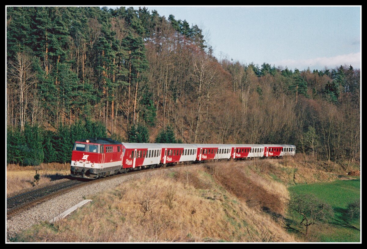 2143 026 mit R4723 bei Laßnitzhöhe am 26.03.2002.