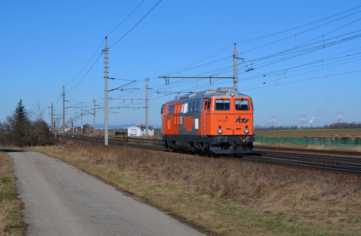 2143 026 der RTS ist auf einer LZ Fahrt kurz vor dem Bahnhof Gramatneusiedl bei Wien von mir Fotografiert worden am 3.2.2015