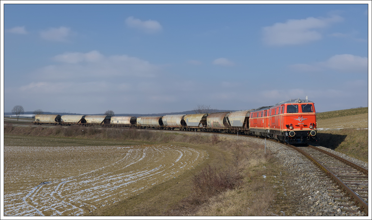 2143.56 und 2143 070 vom Verein Neue Landesbahn am 25.2.2018 mit einem leeren Getreidezug von Korneuburg nach Ernstbrunn unterwegs, aufgenommen kurz nach Hetzmannsdorf.