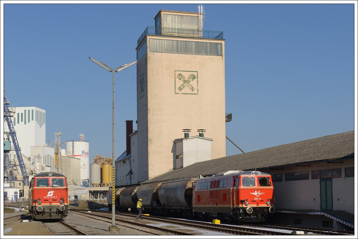 2143.56 beim Beistellen der leeren Getreidewagen am 25.2.2018 in Ernstbrunn. 