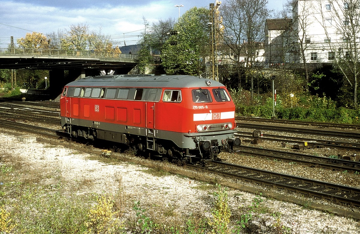 215 005  Ulm Hbf  06.11.98