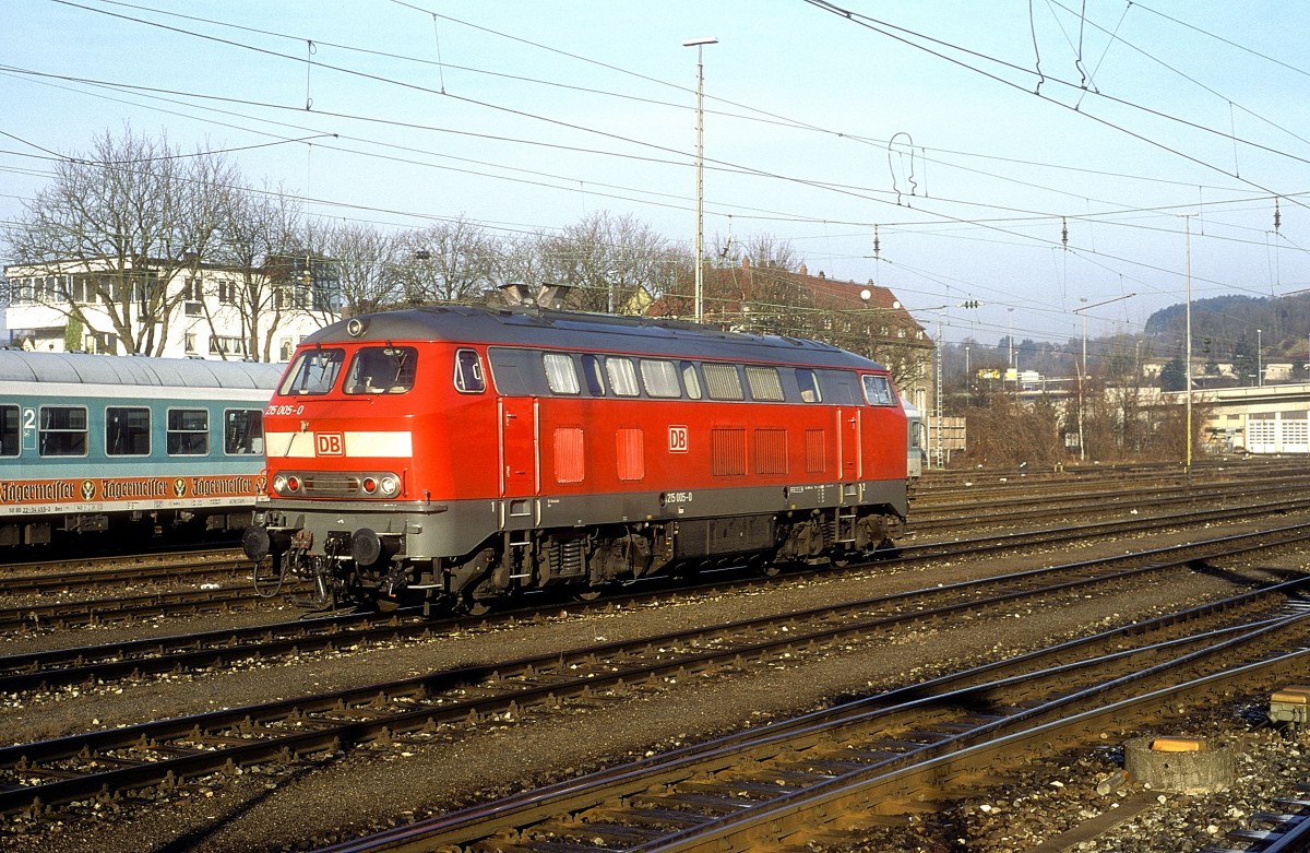 215 005  Ulm Hbf  29.12.98