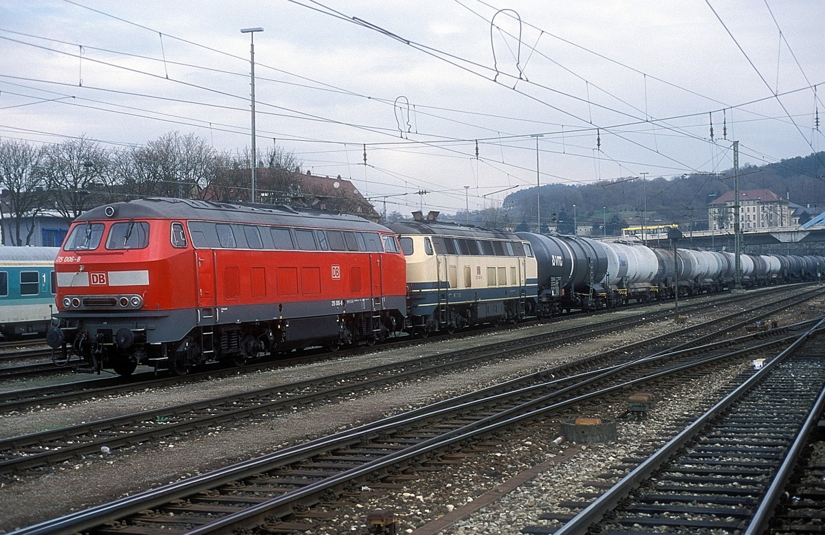  215 006 + 215 093  Ulm Hbf  06.04.99