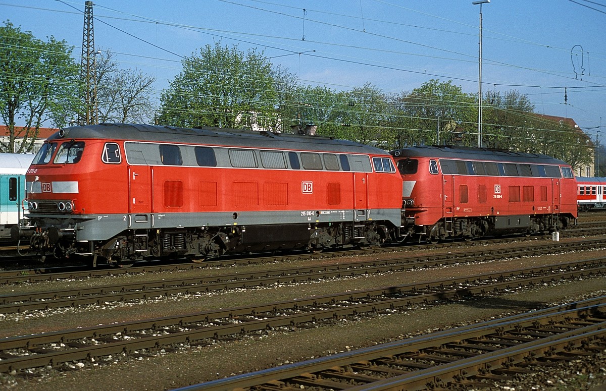 215 010 + 215 069  Ulm Hbf  24.04.01