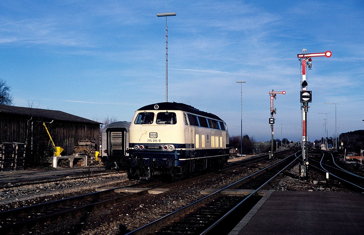 215 011  Schwäb. Hall - Hessental  25.11.86