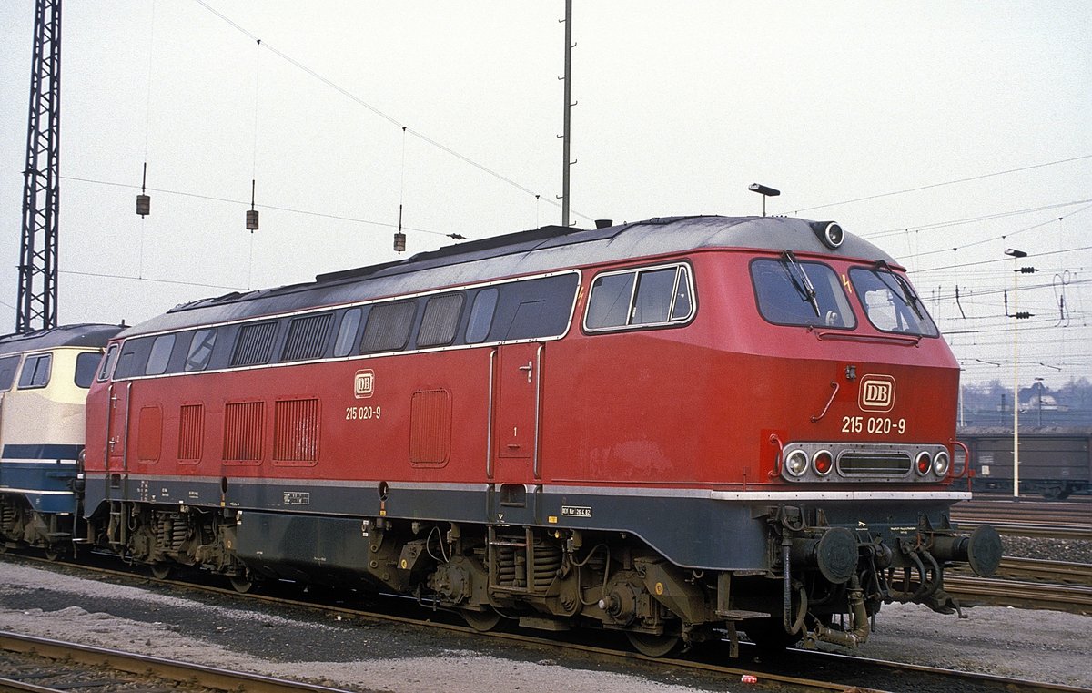  215 020  Oberhausen - Osterfeld  04.04.88 
