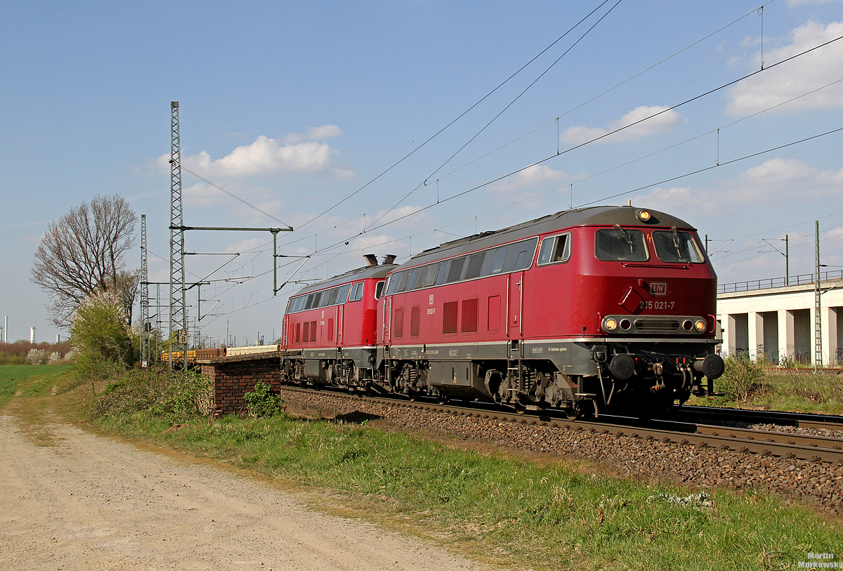 215 021 & 218 455 bei Porz Wahn am 07.04.2020