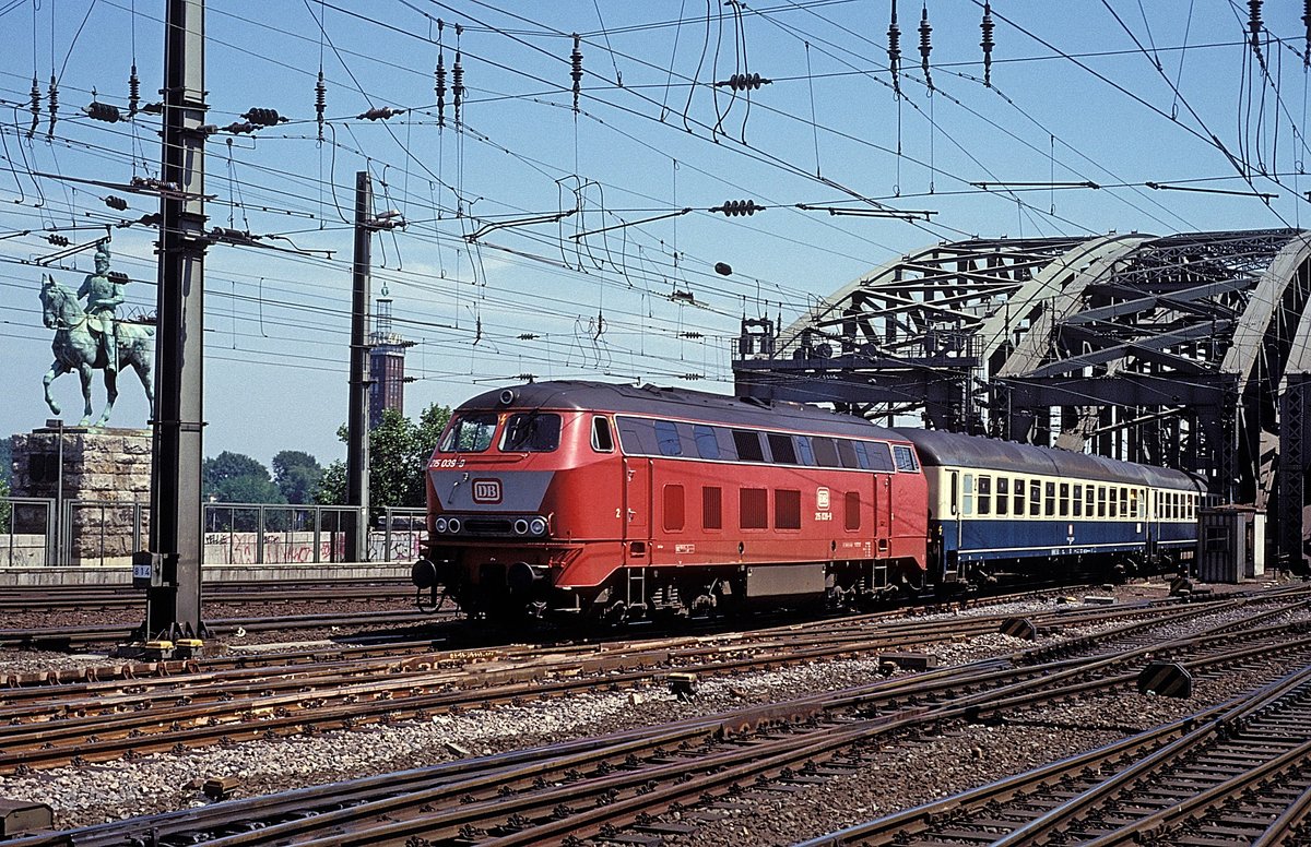 215 039  Köln Hbf  24.05.93