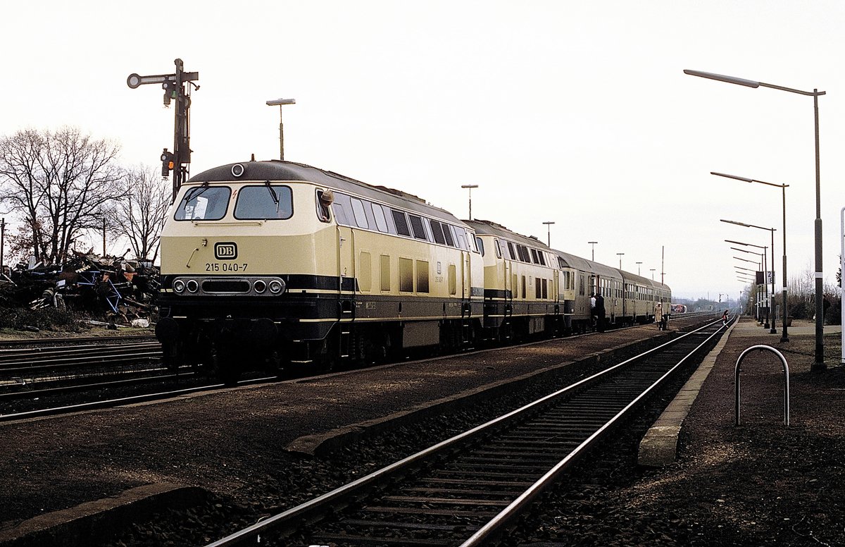 215 040 + 215 127  Derkum  31.12.84