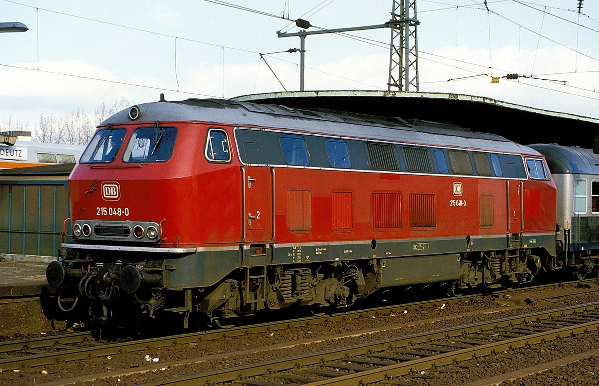 215 048  Köln - Deutz  18.03.88