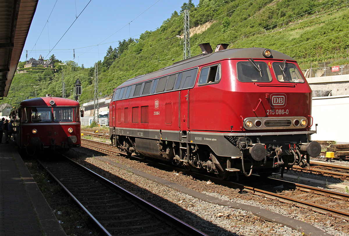 215 086 & 798 576 in Linz(Rhein) am 27.05.2017
