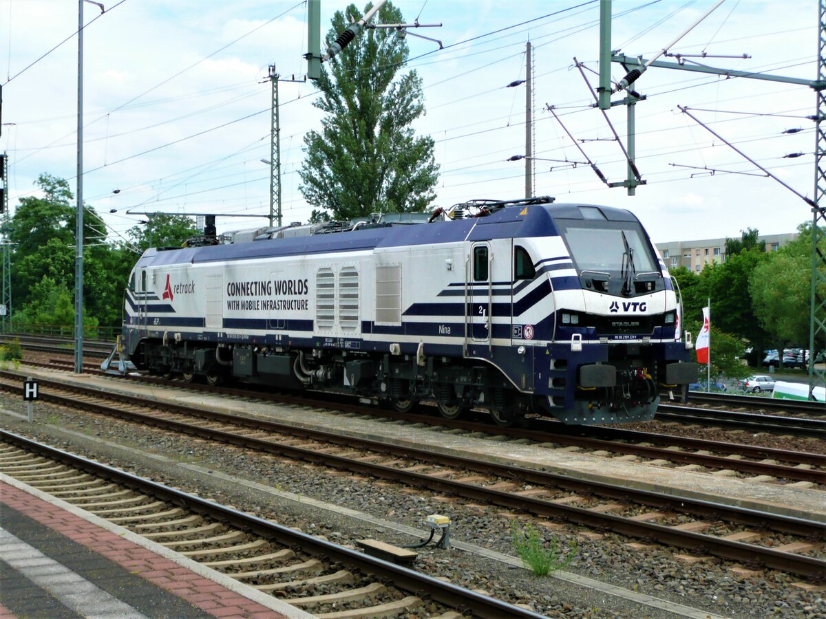 2159 221 von RCM, fotografiert am 15.06.2021 in Dresden Hauptbahnhof 