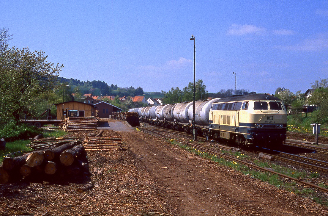 216 095, Hönebach, 04.05.1989.