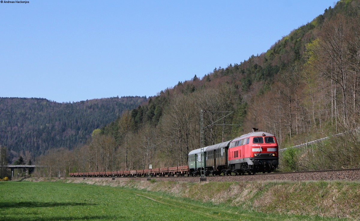 217 012-4 mit zwei Umbauwagen sowie einigen K Wagen bei Neckarhausen 20.4.15