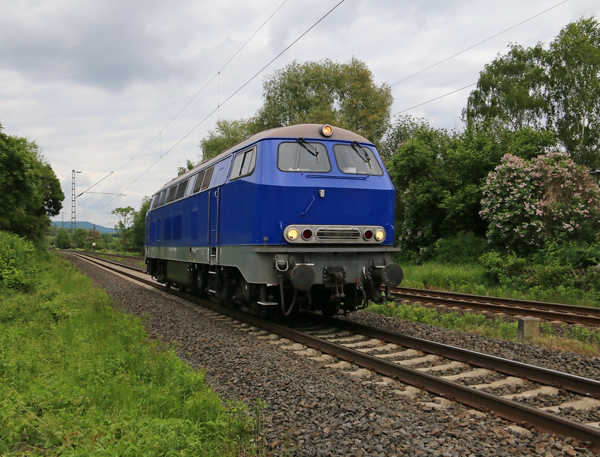 217 019-9 in Fahrtrichtung Süden. Aufgenommen am 26.05.2015 in Wehretal-Reichensachsen.