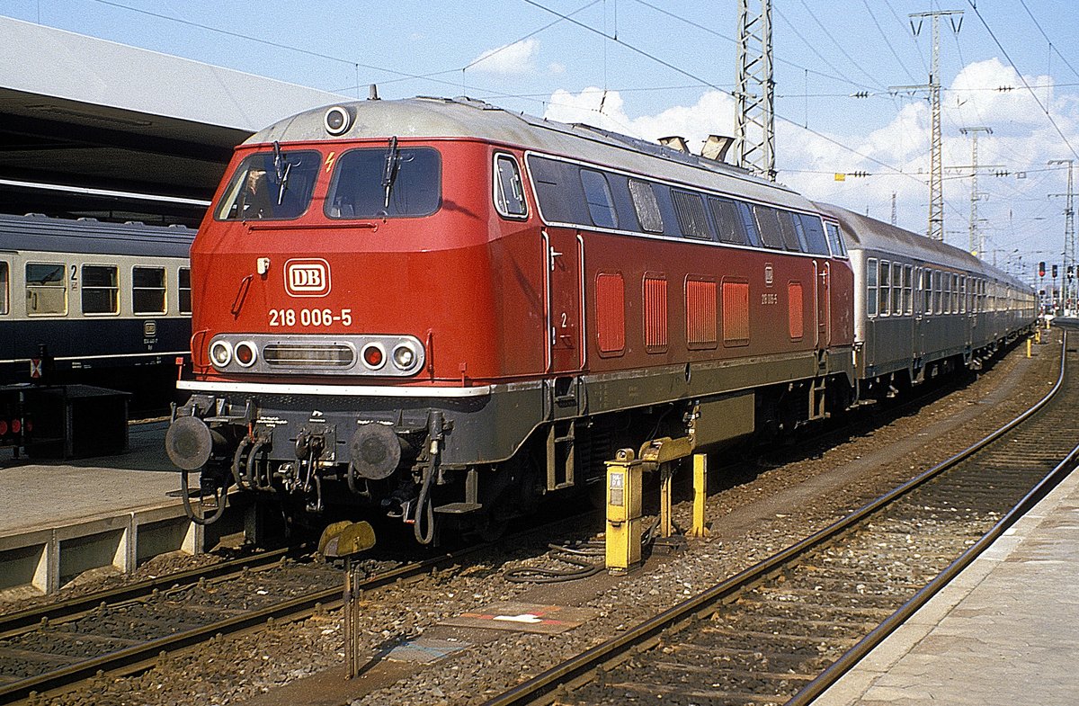 218 006  Nürnberg Hbf  20.04.88