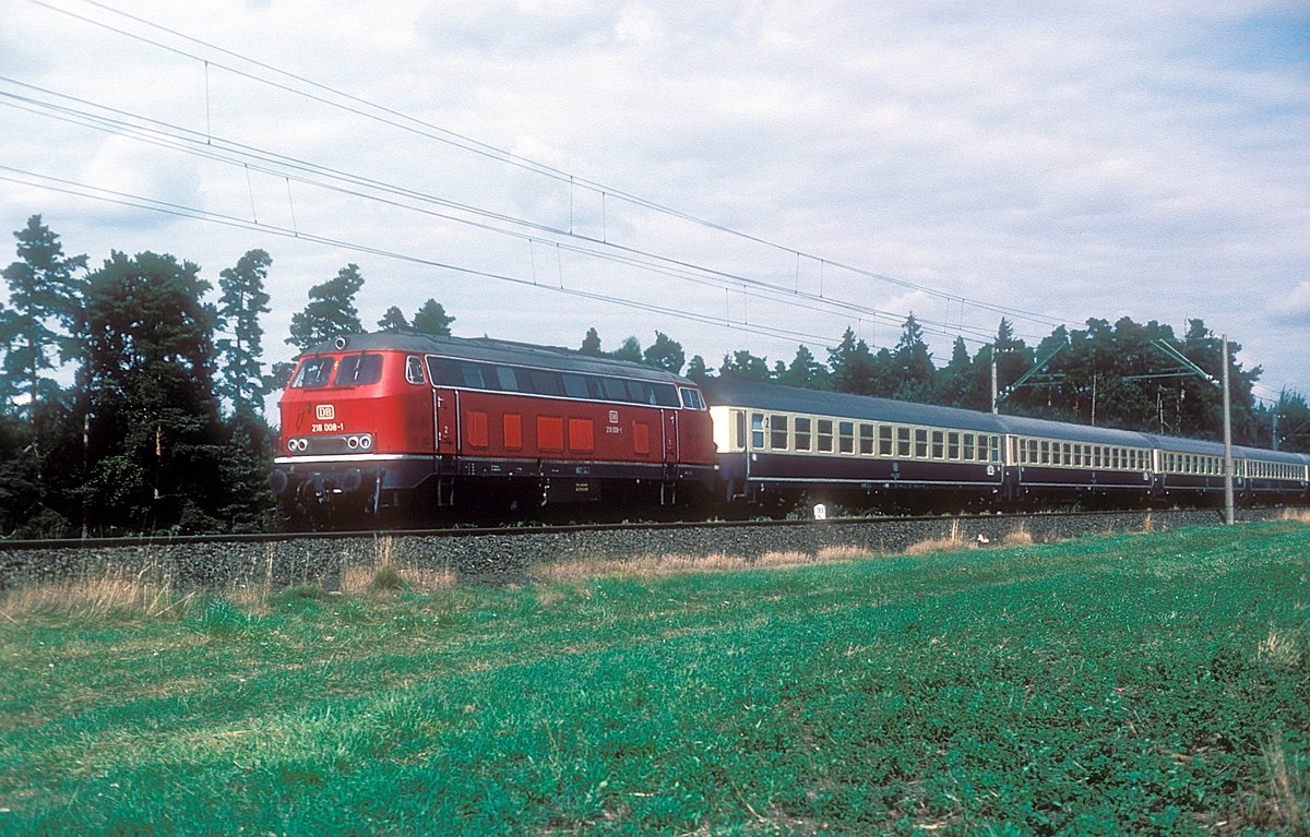 218 008  bei Petersaurach  13.08.83