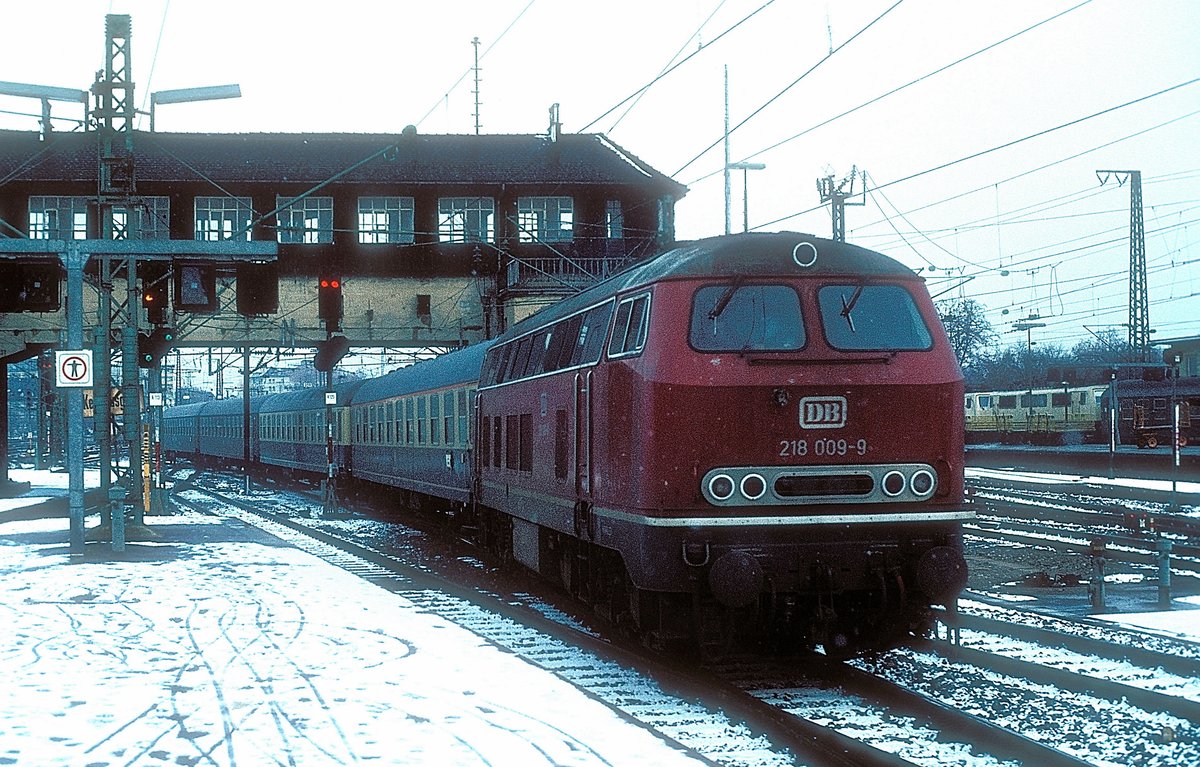 218 009  Stuttgart Hbf  11.01.79